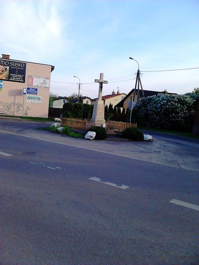 Krzyż na rozjeździe w Lipkowie