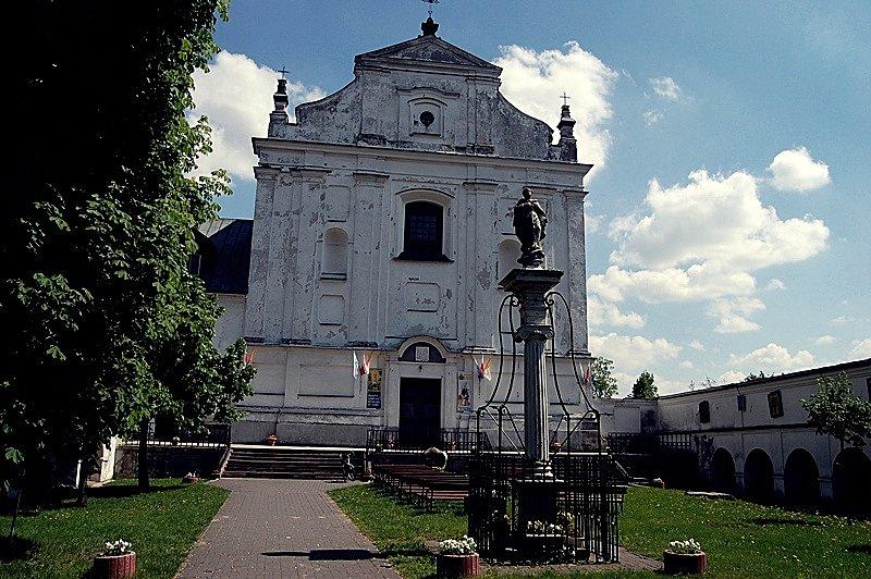 Miedniewice sanktuarium Matki Bożej Świętorodzinnej