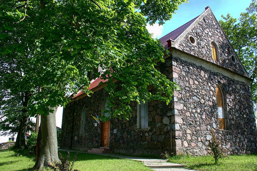 Kościół p.w. NMP w Golinie