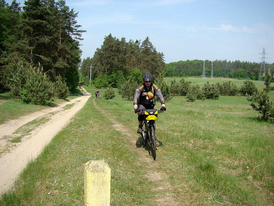 Jewti twardo wspinał się poboczem