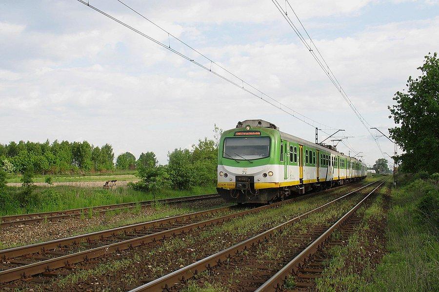 Pociąg Kolei Mazowieckich z Radomia
