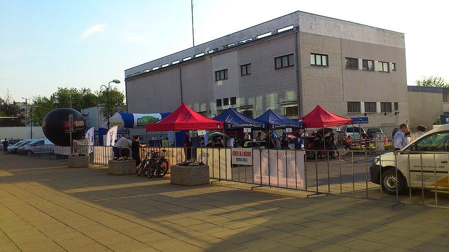 Rajd Nadwiślański koło skwerku przy UM