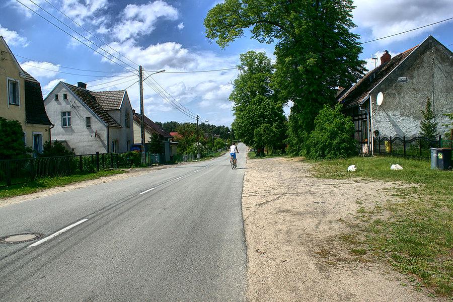 Przez Jezierzyce trasą autobusu 79
