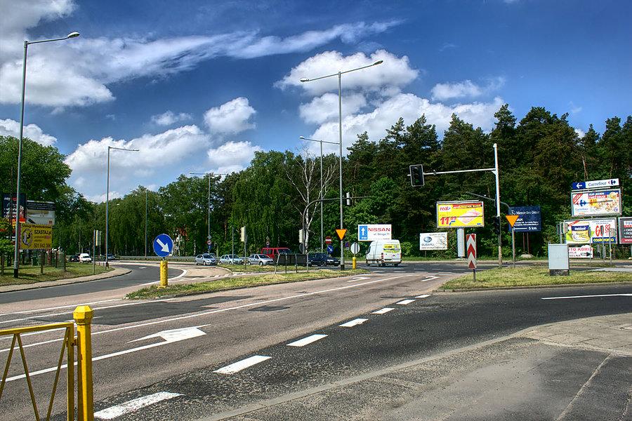 Skrzyżowanie z drogą nr 10 w Płoni