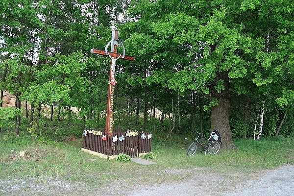 Krzyż w Golemkach