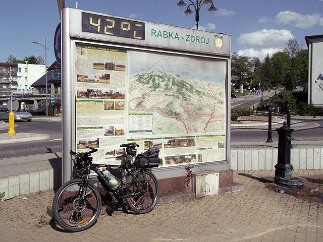 42 to przesada, ale ze 32 mogło być