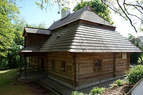 Dworek Zacisze w Miechowie na szlaku architektury drewnianej