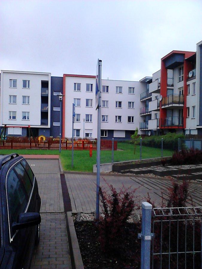Tu jest przynajmniej przestrzeń