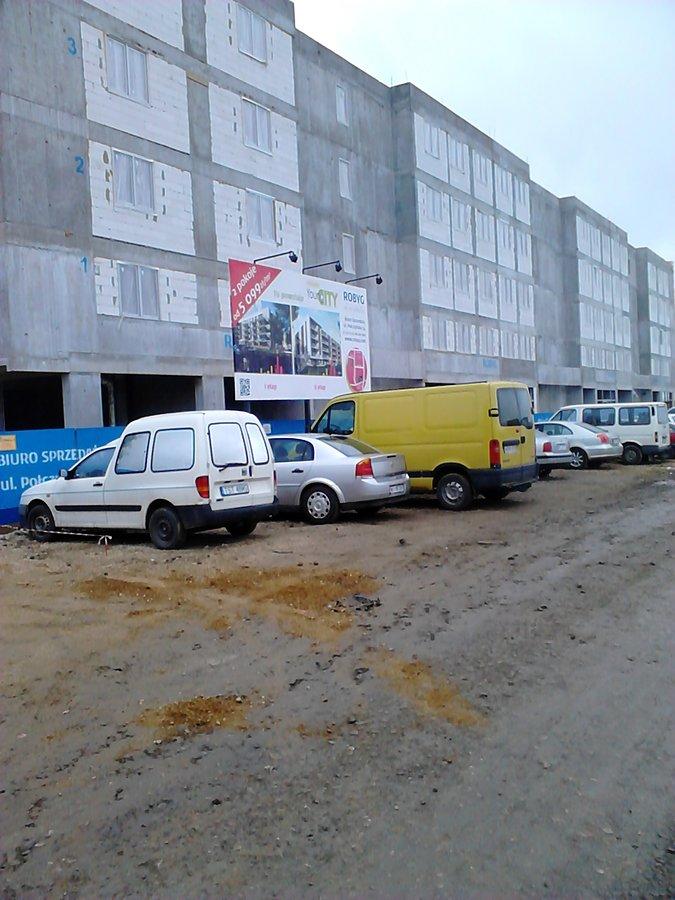 Kolejny blok jeszcze w budowie