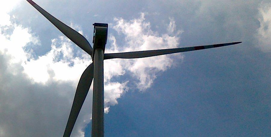 Elektrownia wiatrowa przed Goworowem od niedawna znak rozpoznawalny tej miejscowości widoczny z odległości wielu km
