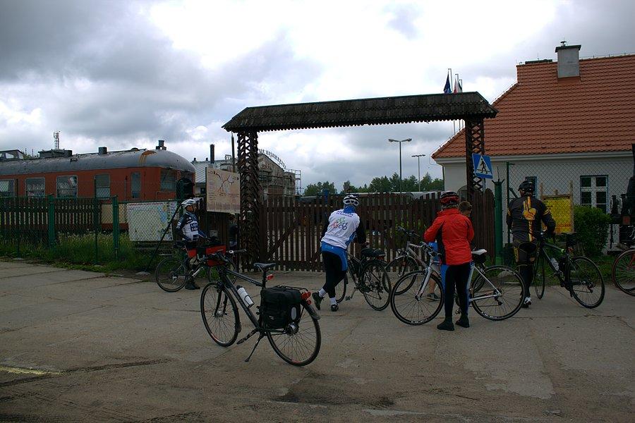 Przed Muzeum Kolejnictwa w Kościerzynie