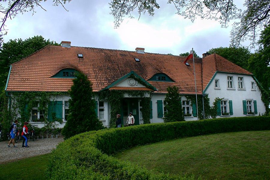 Dworek Wybickich w Sikorzynie