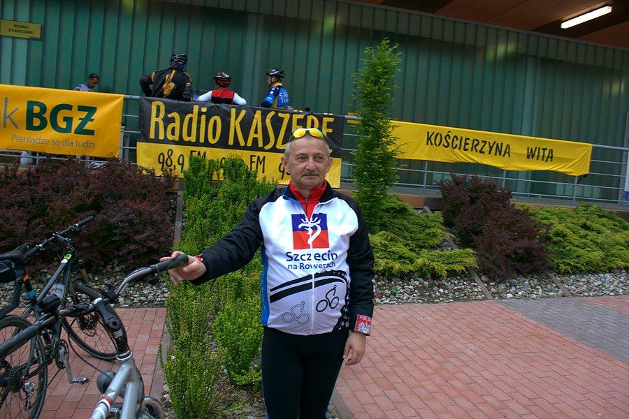 Przed biurem startowym w Kościerzynie