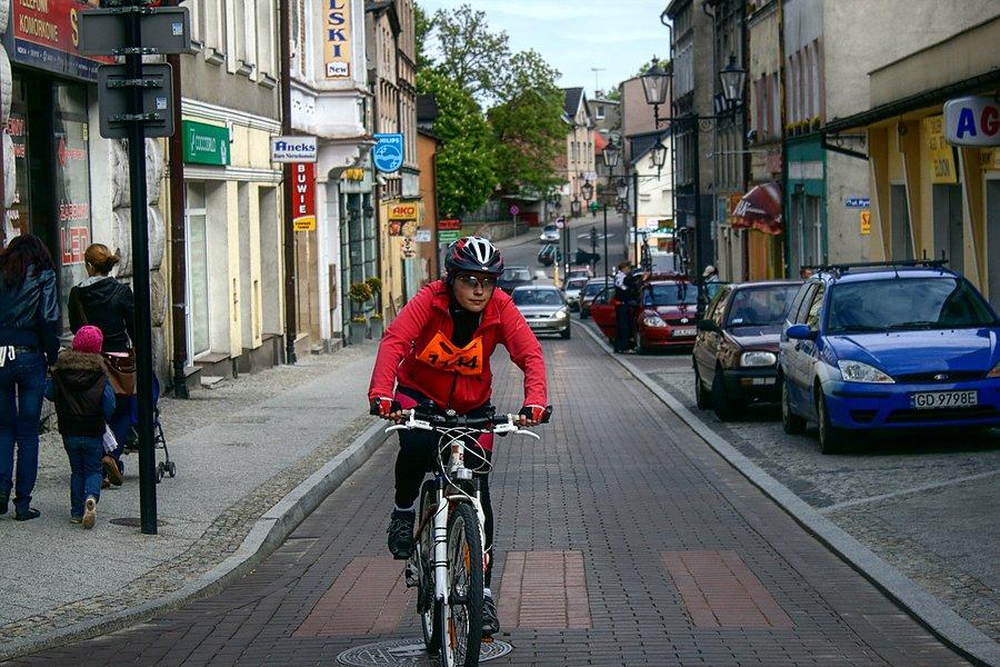 Przybywają na metę kolejni uczestnicy maratonu