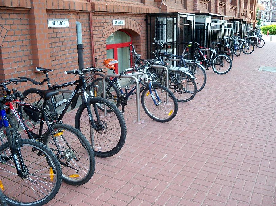 Alstom power - największy w elblągu parking rowerowy