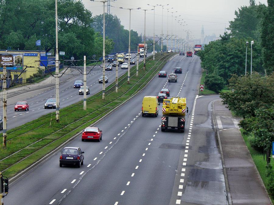 Ulica Gdańska w porannej mgle