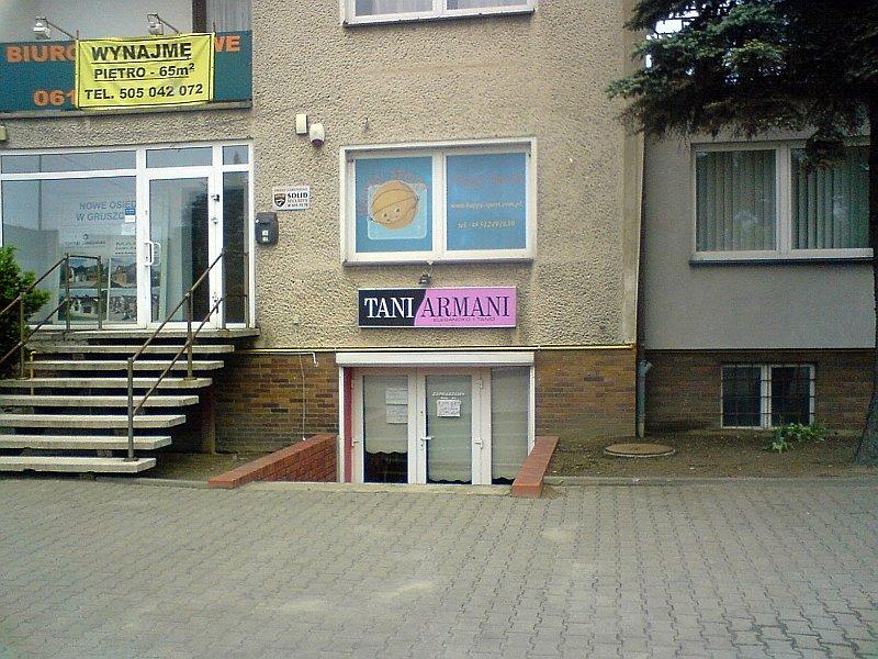 Swarzędz - sklep "Tani Armani" zachęca swym szyldem :-)