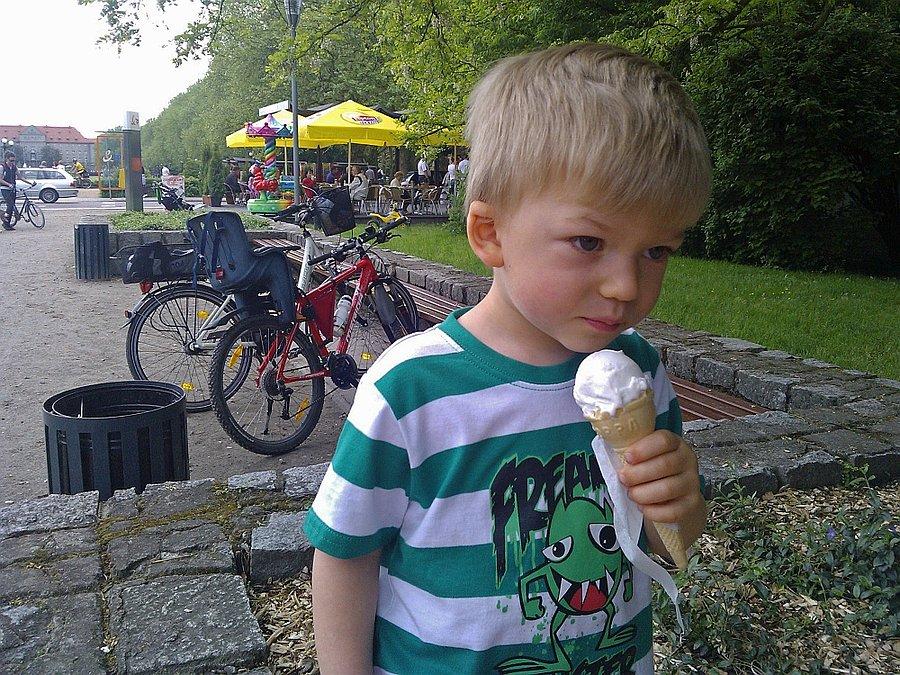 Na Jasnych Błoniach - dotarliśmy do lodziarni :o)