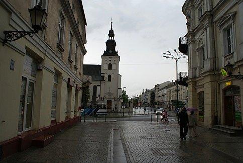 Widok ze Starego Miasta na ulicę Słowackiego