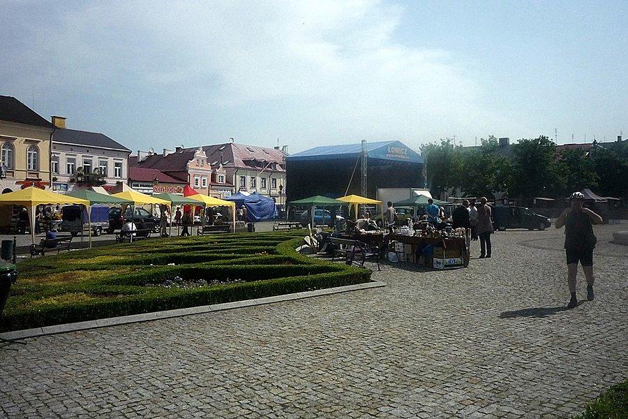 Trójkątny rynek w Łowiczu jeden z trzech w Europie