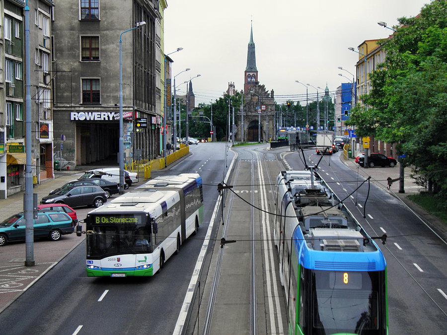 Zdjęcie z kładki nad ulicą Wyszyńskiego - 2 czerwca 13 r