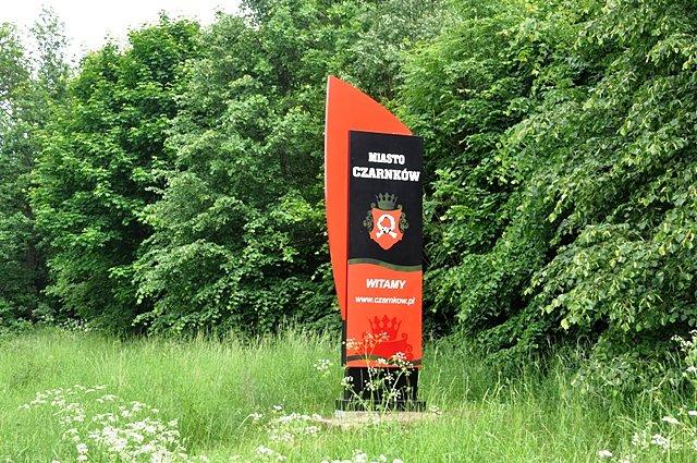 Nowe tablice przy wjeździe do Czarnkowa
