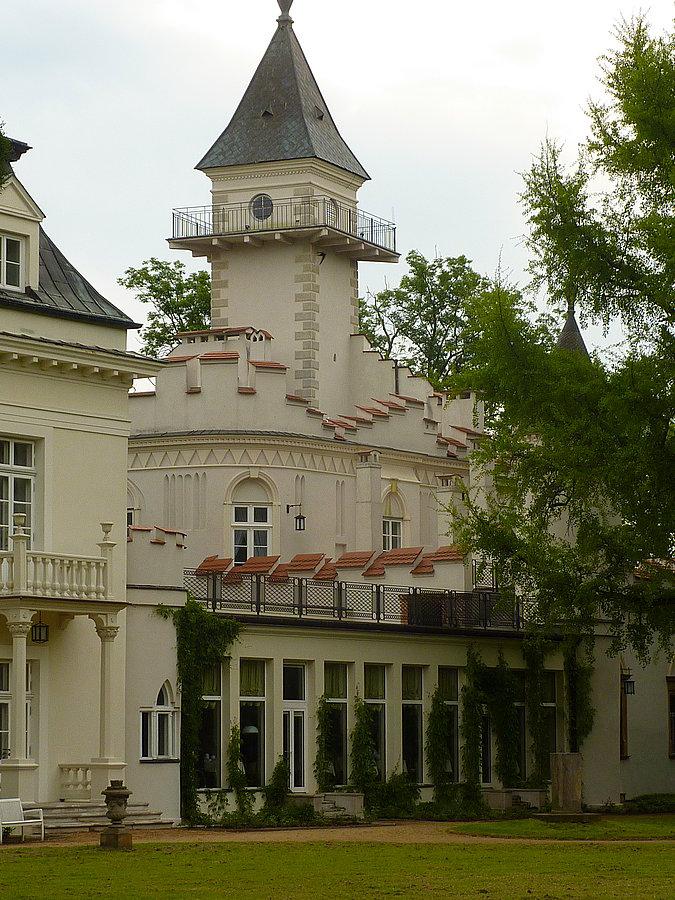 "Zameczek" neogotycki