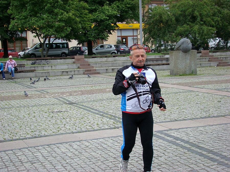 Wojtek na placu "Rowerzystów"