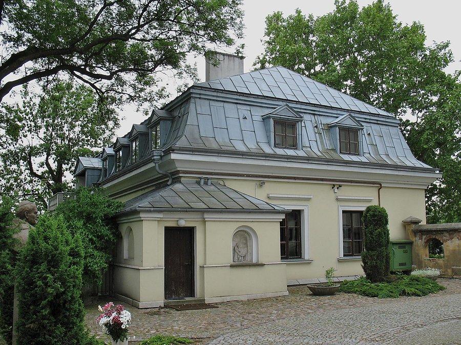 Służew - plebania kościoła św. Katarzyny