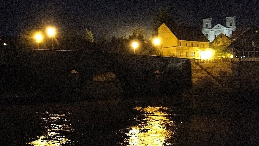 Bardo nocą