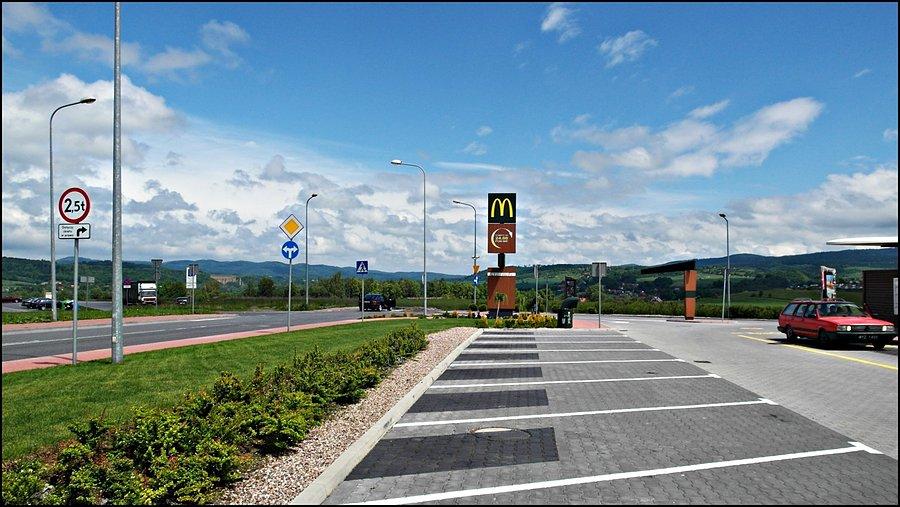 Najpiękniej usytuowana restauracja "Złote Łuki" ;)