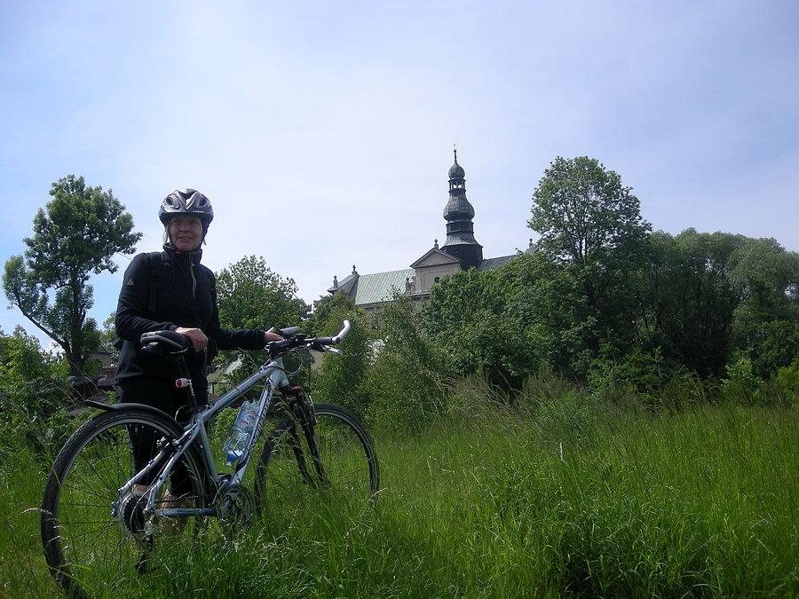 Na tyłach świątyni hetmańskiej w Koniecpolu