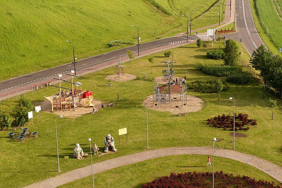 Widok z wieży widokowej w Gniewinie