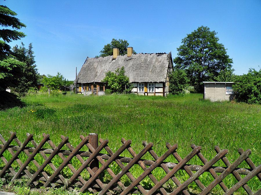 Stara chata, kryta trzciną pod Hintersee