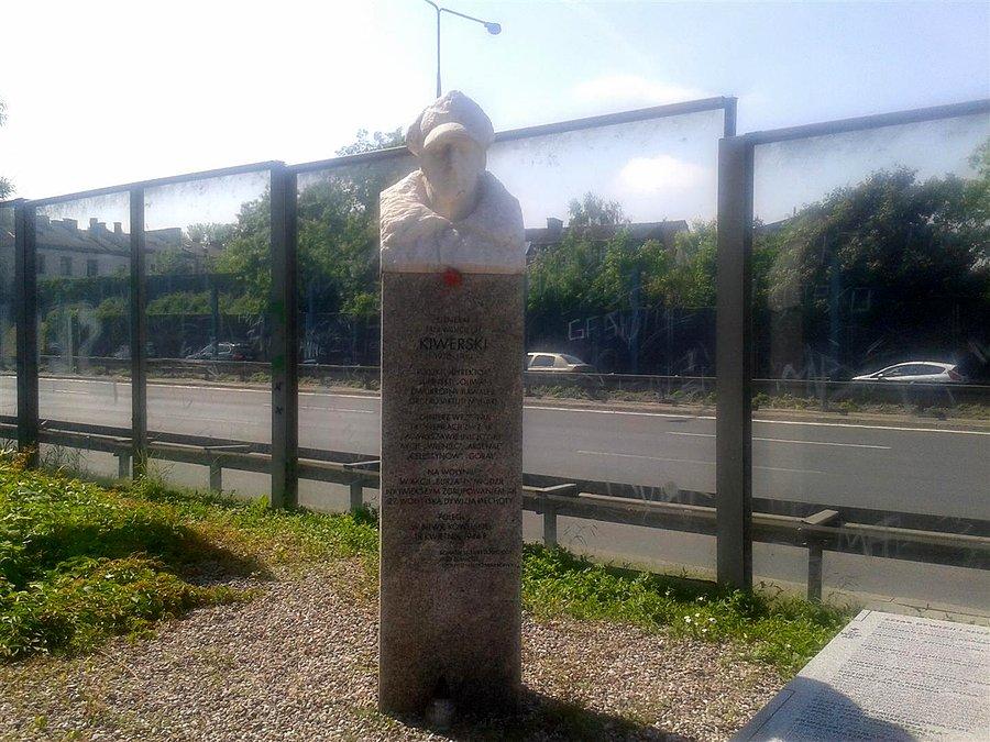 Jan Wojciech Kiwerski zapomniany generał AK ?