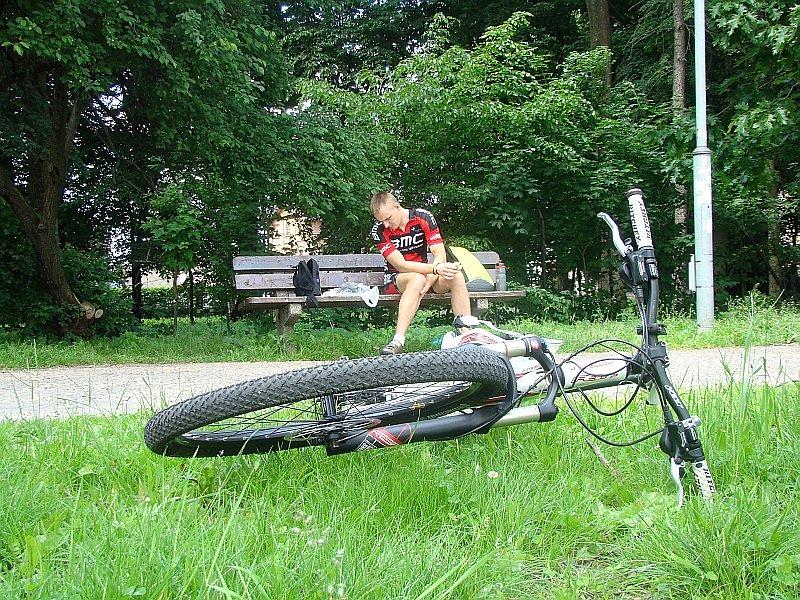 Relaks na ławce w Rogoźnie