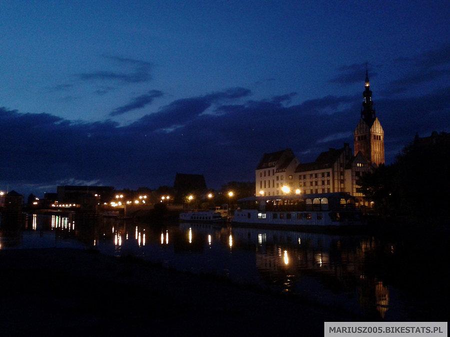 Stare miasto w Elblągu nocą