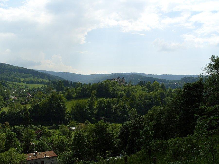 Widok na Duszniki i jak zwykle piękny hotelik w tle