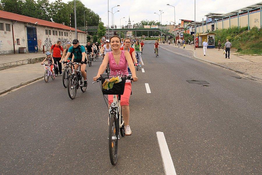 Koło Manchattanu, Początek wielkiej rowerowej manifestacji