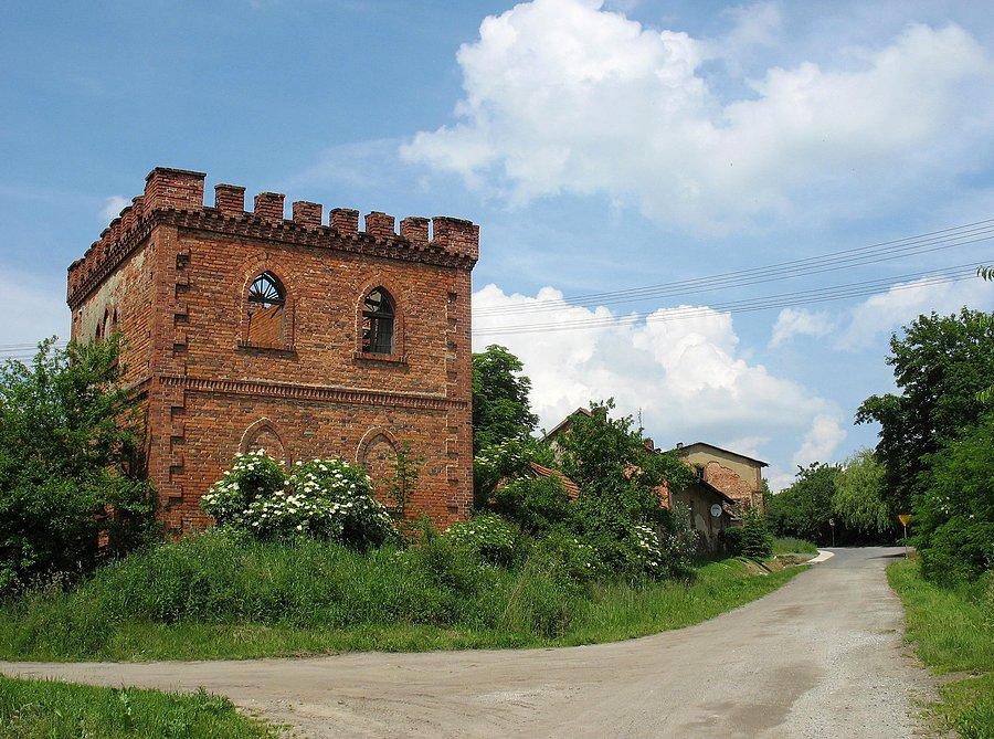 Ożarów - wieża