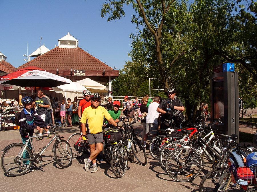Nadmorski pas rekreacyjny w Brzeźnie i ekipa z Tczewa