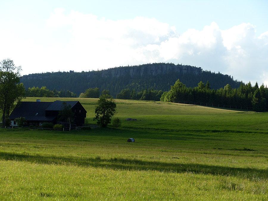 3 km przed Karłowem widok na Szczeliniec