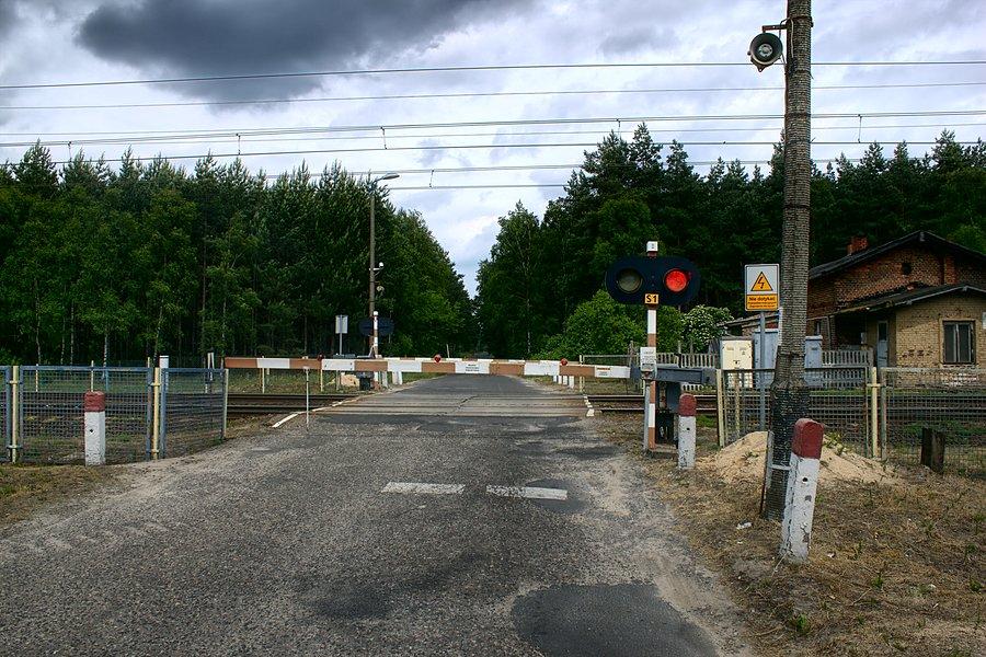 Przejzad kolejowy między Reptowem a Cisewem