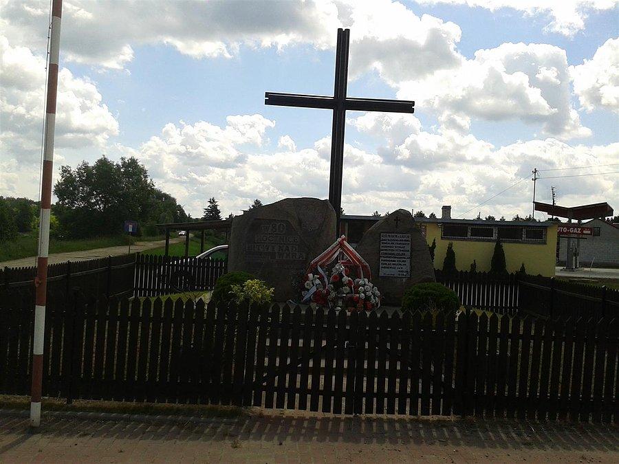 Pomnik w Borkowie pamięci poległych w bitwie 1920 roku