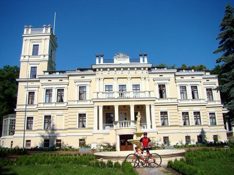 Biedrusko - neoklasycystyczny pałac z 1877-80 roku