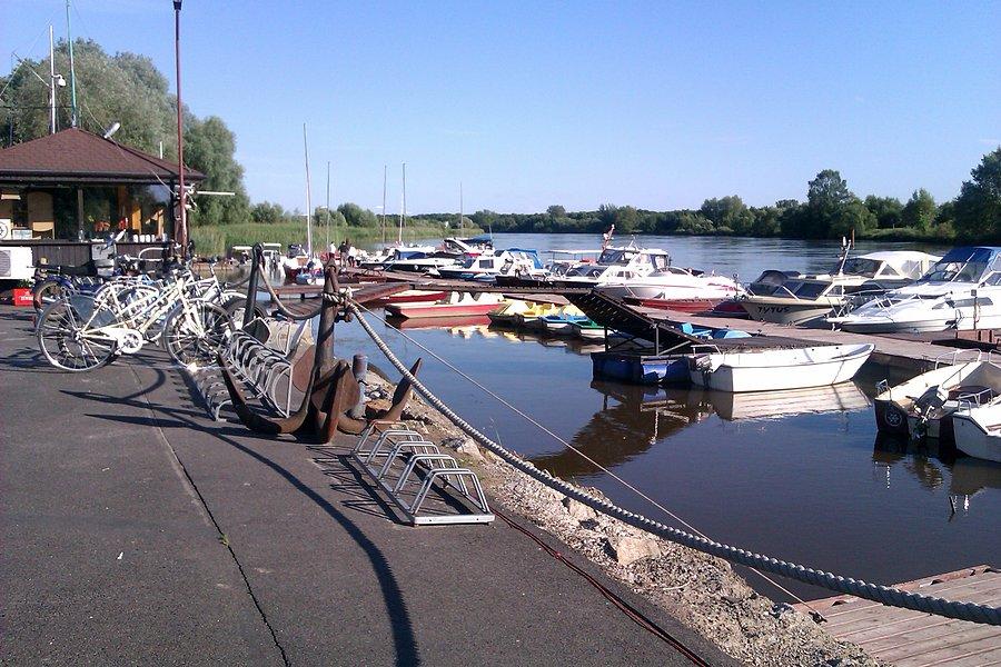 Port Uraz - ujęcie pierwsze