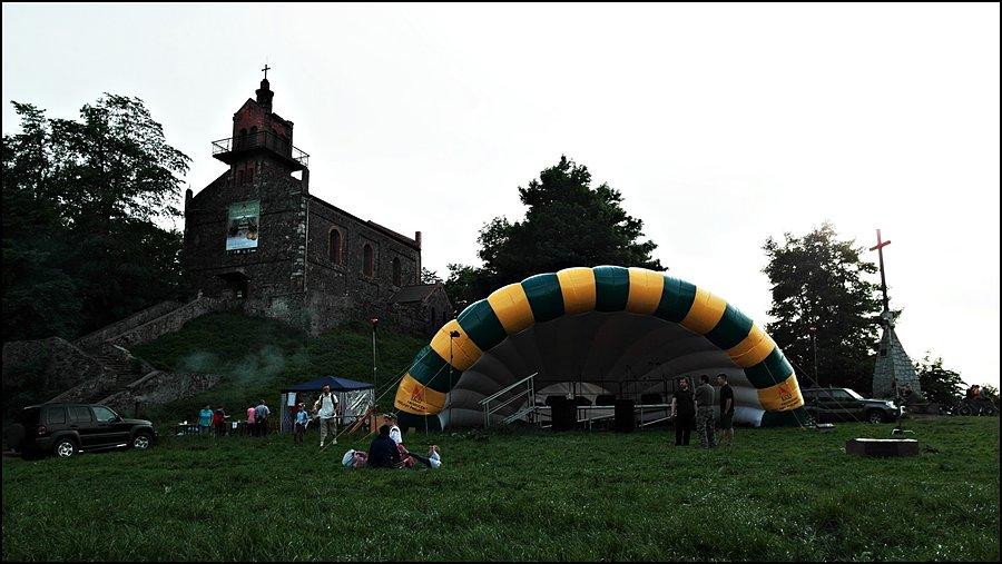Scena dmuchana na szczycie