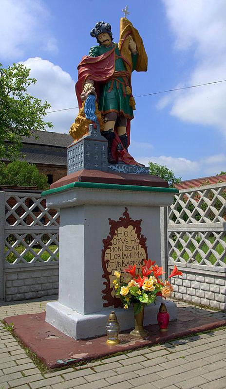 Przypałacowy krzyż