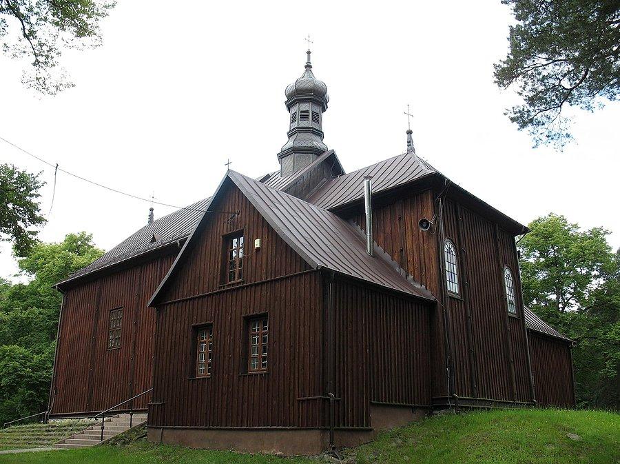 Lutkówka - drewniany kościółek pw. Świętej Trójcy
