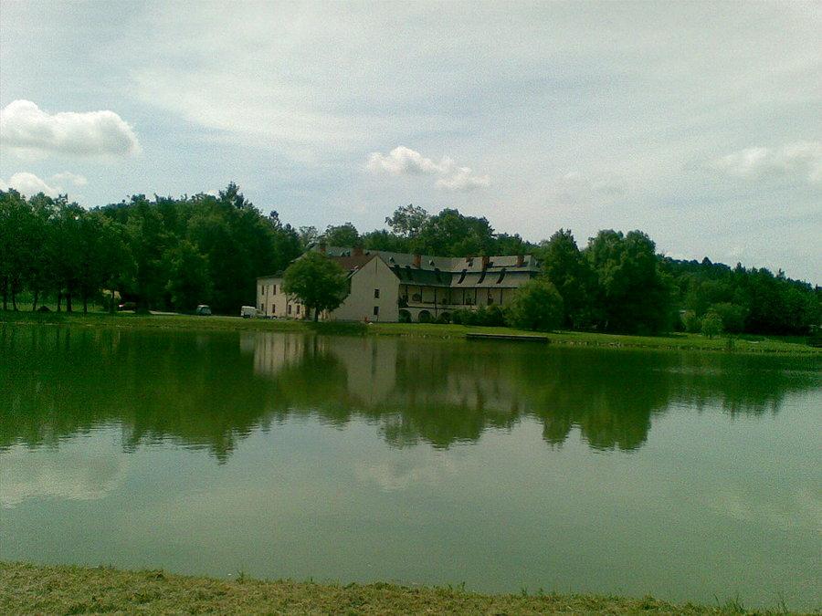 Zamek w Kończycach Małych